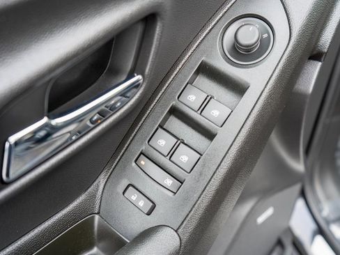 Used 2019 Chevrolet Trax Premier image 17