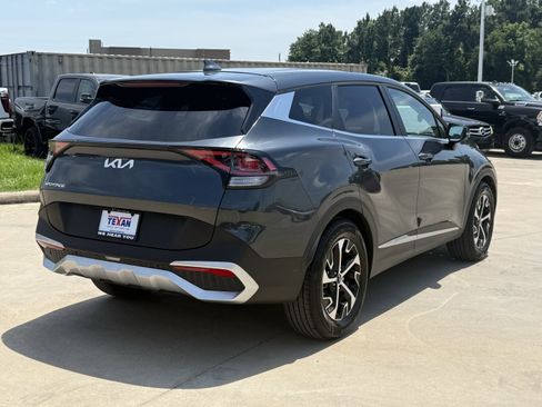 Used 2025 Kia Sportage EX FWD image 5