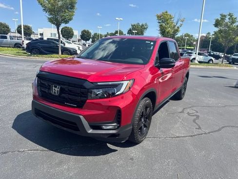 Used 2025 Honda Ridgeline Black Edition image 10