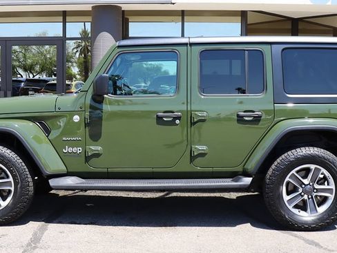 Used 2020 Jeep Wrangler Unlimited Sahara AWD/4WD image 8