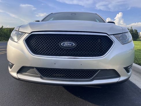 Used 2019 Ford Taurus SHO AWD/4WD image 18