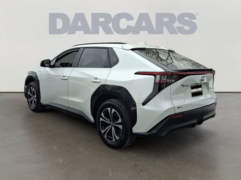 Used 2024 Toyota bZ4X XLE w/ Weather Package image 4