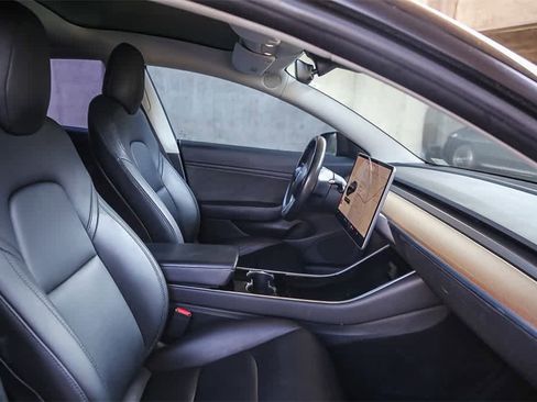 Used 2018 Tesla Model 3 Performance image 13