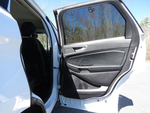 Used 2019 Ford Edge SEL w/ Equipment Group 201A AWD/4WD image 15