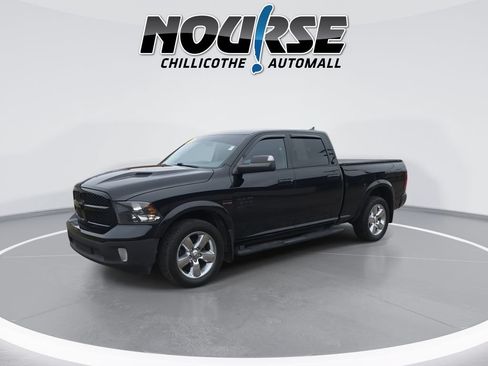 Used 2019 RAM 1500 Classic SLT AWD/4WD image 4