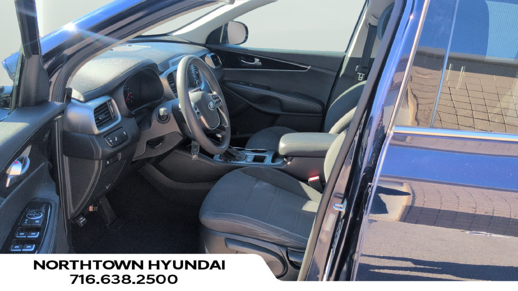 Used 2020 Kia Sorento LX FWD image 15