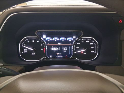 Used 2021 GMC Yukon XL Denali w/ Denali Premium Package image 18