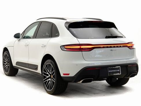Used 2026 Porsche Macan AWD/4WD image 3
