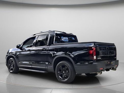Used 2025 Honda Ridgeline Black Edition image 8
