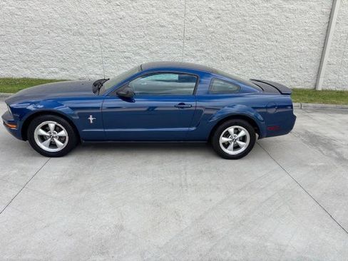 Used 2007 Ford Mustang Coupe RWD image 17