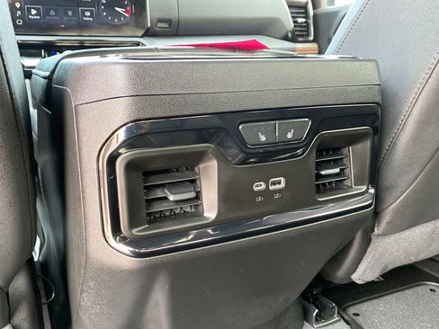 Used 2025 GMC Sierra 1500 AT4 w/ AT4 Premium Package AWD/4WD image 37