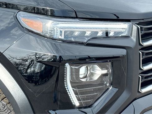 New 2026 GMC Canyon AT4 w/ AT4 Premium Package image 19