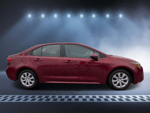 Used 2024 Toyota Corolla LE FWD image 2
