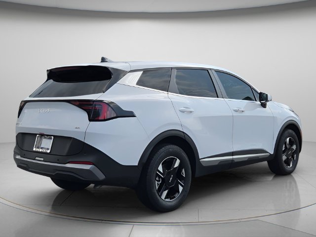 Certified 2026 Kia Sportage LX AWD/4WD image 7