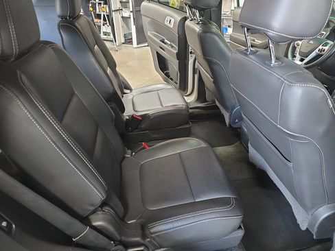 Used 2015 Ford Explorer Sport w/ Equipment Group 401A AWD/4WD image 11