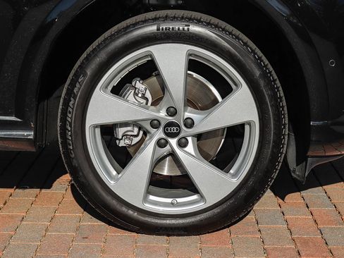 Certified 2025 Audi Q5 Premium w/ Premium Plus AWD/4WD image 11