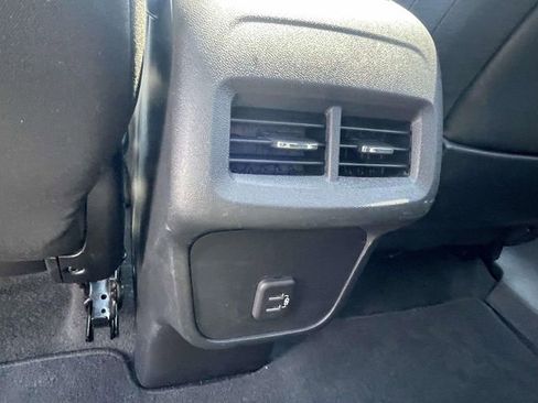 Used 2023 GMC Terrain SLE w/ Driver Convenience Package FWD image 12