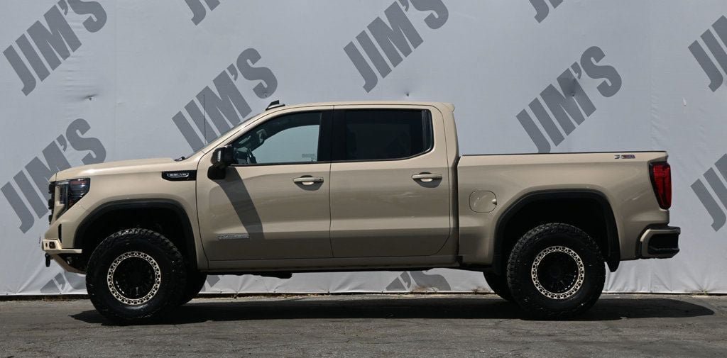 Used 2023 GMC Sierra 1500 Elevation w/ Elevation Premium Package AWD/4WD image 8