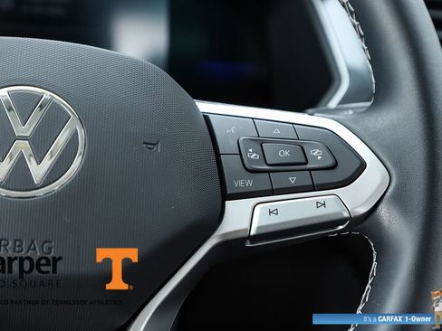 Used 2023 Volkswagen Tiguan SE image 22