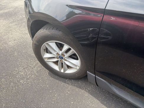 Used 2018 Ford Edge SEL image 8