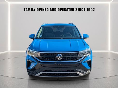 Certified 2023 Volkswagen Taos SE w/ Panoramic Sunroof Package FWD image 6