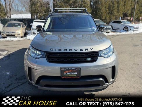 Used 2017 Land Rover Discovery First Edition image 3