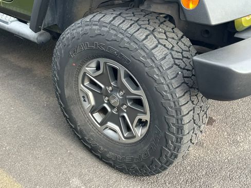 Used 2010 Jeep Wrangler Unlimited Sport image 11