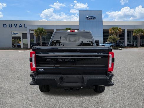 New 2025 Ford F250 Platinum w/ FX4 Off-Road Package image 4