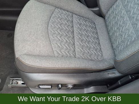 Used 2023 Chevrolet Equinox LT FWD image 10