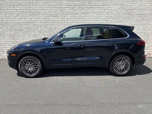 Used 2016 Porsche Cayenne S image 10
