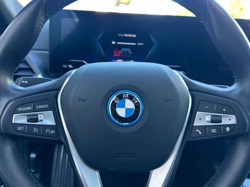 Used 2024 BMW i4 eDrive35 w/ Convenience Package image 29