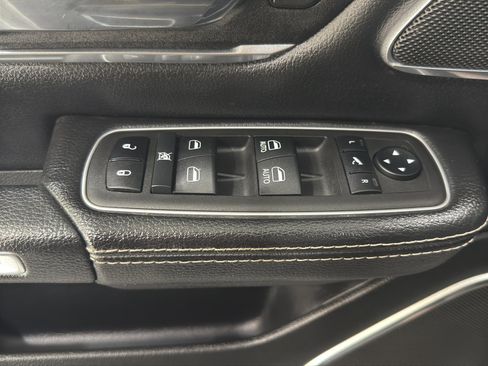 Used 2022 RAM 1500 Laramie image 32