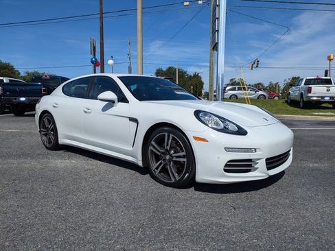 Used 2016 Porsche Panamera 4 AWD/4WD image 3