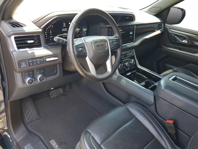 Used 2022 GMC Yukon XL Denali AWD/4WD image 6
