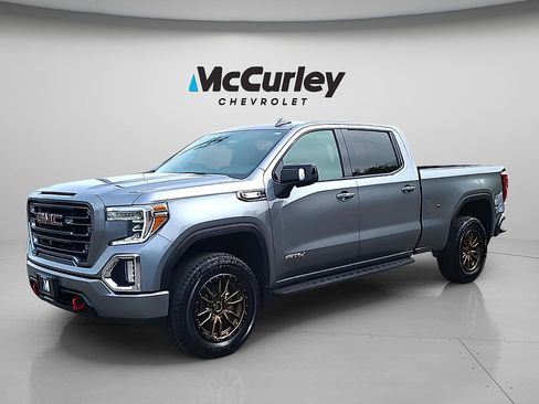 Used 2021 GMC Sierra 1500 AT4 w/ AT4 Premium Package AWD/4WD image 3