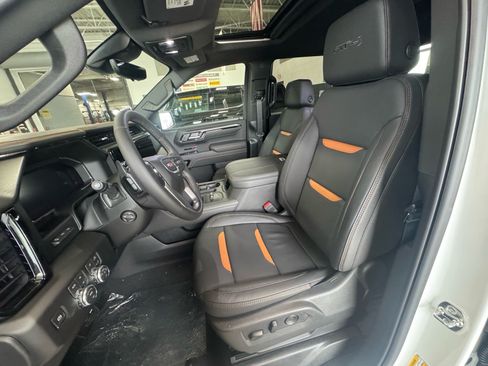 New 2026 GMC Sierra 1500 AT4 w/ AT4 Premium Package AWD/4WD image 18