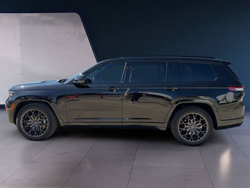 Used 2025 Jeep Grand Cherokee L Summit w/ Obsidian Package AWD/4WD image 2