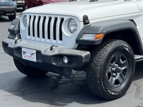 Used 2018 Jeep Wrangler Unlimited Sport image 31