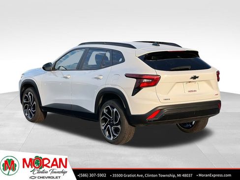 Certified 2024 Chevrolet Trax RS image 4