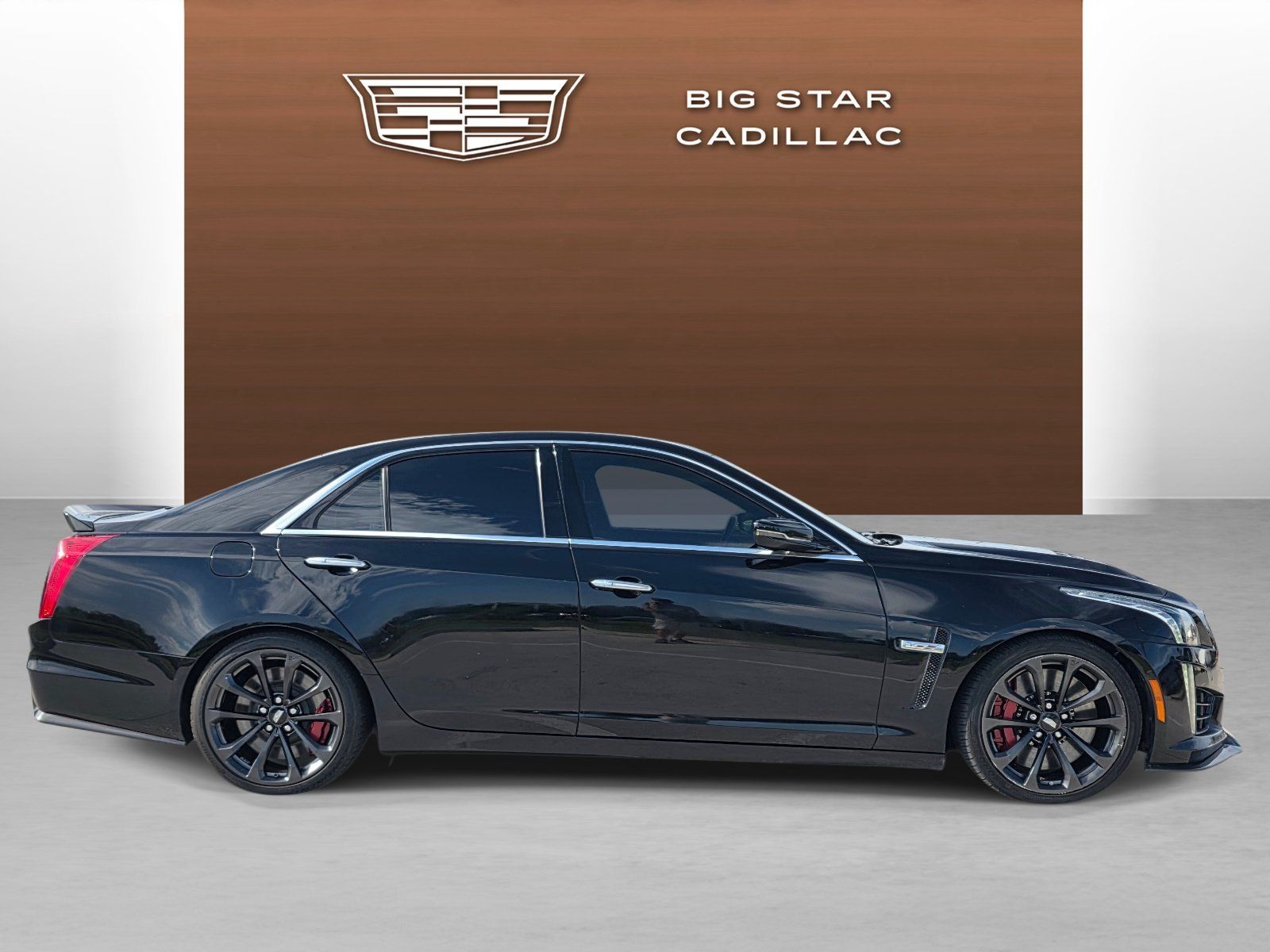 Used 2017 Cadillac CTS V w/ Carbon Fiber Package RWD image 6