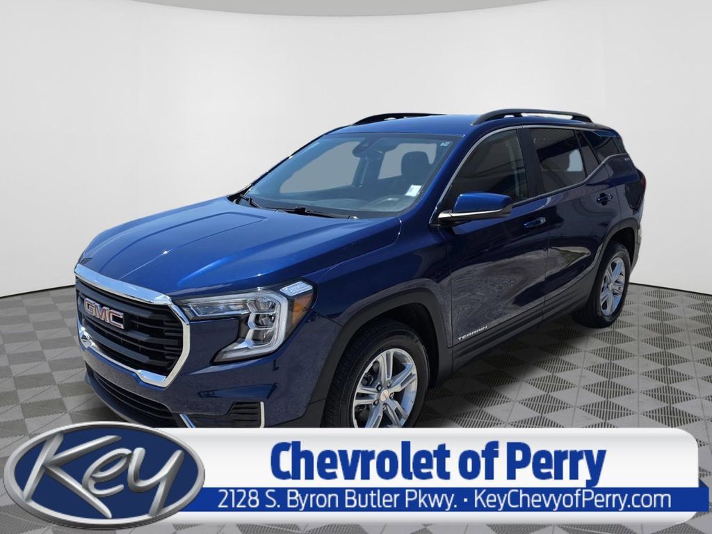 Used 2022 GMC Terrain SLE w/ Driver Convenience Package AWD/4WD image 1