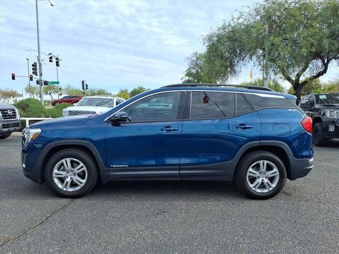 Used 2020 GMC Terrain SLE w/ Driver Convenience Package image 8