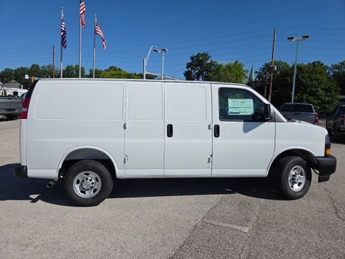 New 2026 Chevrolet Express 2500 w/ Driver Convenience Package RWD image 13