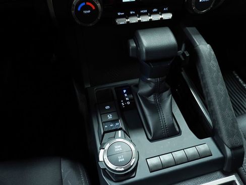 Certified 2025 Toyota Tacoma SR5 image 18