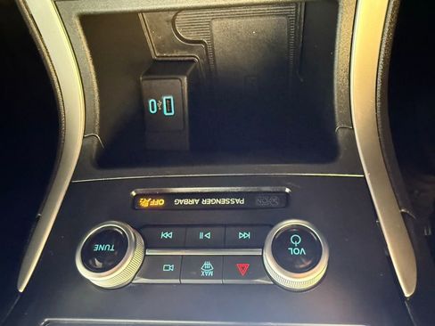 Used 2024 Ford Edge SEL w/ Convenience Package image 32