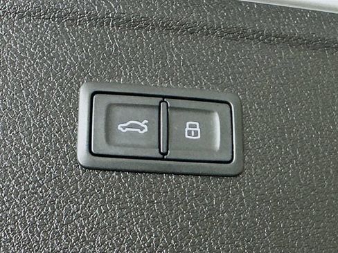 Used 2023 Audi SQ5 Premium Plus w/ Premium Plus Package AWD/4WD image 14