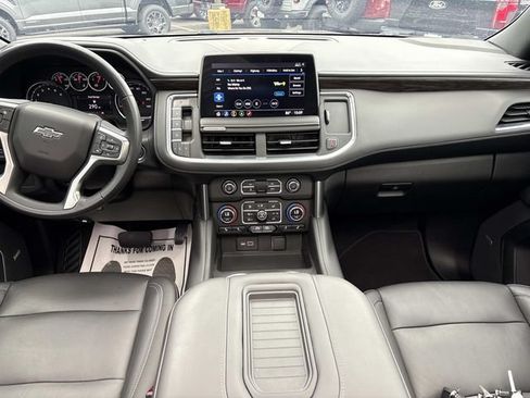 Used 2021 Chevrolet Suburban Z71 w/ Rear Media and Nav Package AWD/4WD image 17