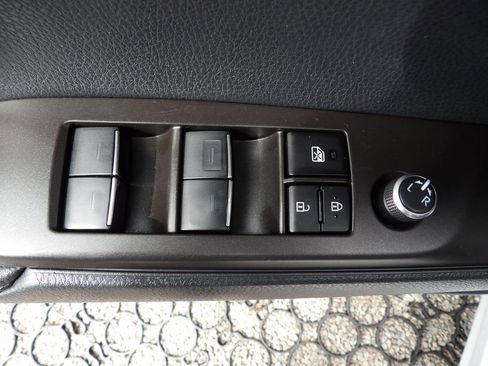 Used 2023 Toyota Camry XSE image 12