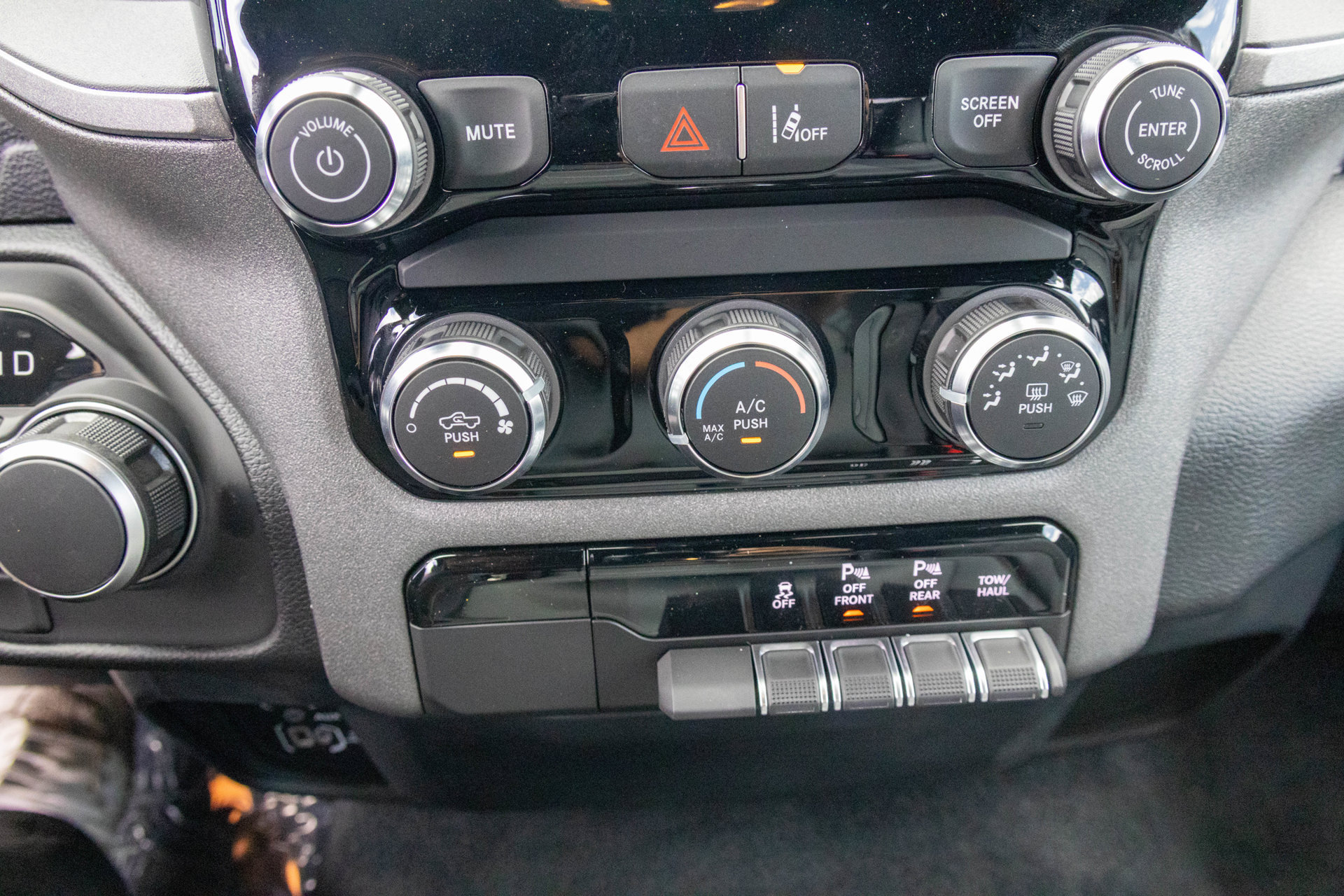 New 2027 RAM 1500 Tradesman AWD/4WD image 19