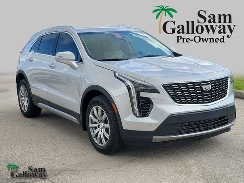 Used 2022 Cadillac XT4 Premium Luxury w/ Technology Package FWD image 1